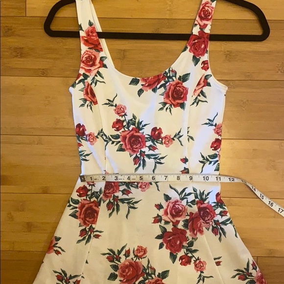 DIVIDED H&M Rose Dress - Picture 2 of 5